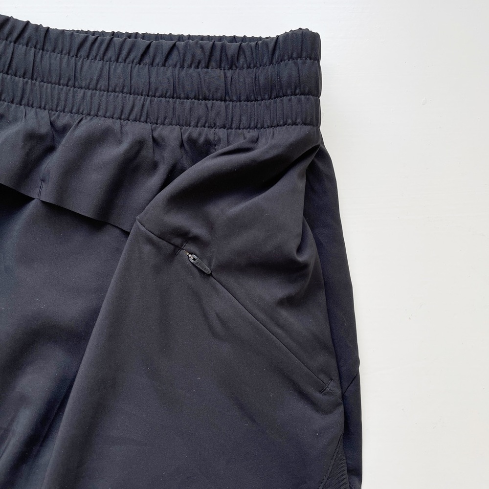 Athleta Mesh Racer Run Short 4" - Picture 7 of 8